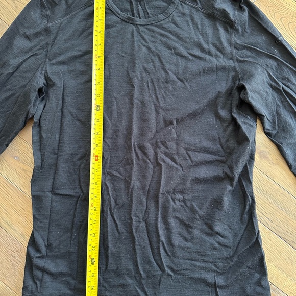 Black Icebreaker Men’s Black Long Sleeve Top - Picture 3 of 14